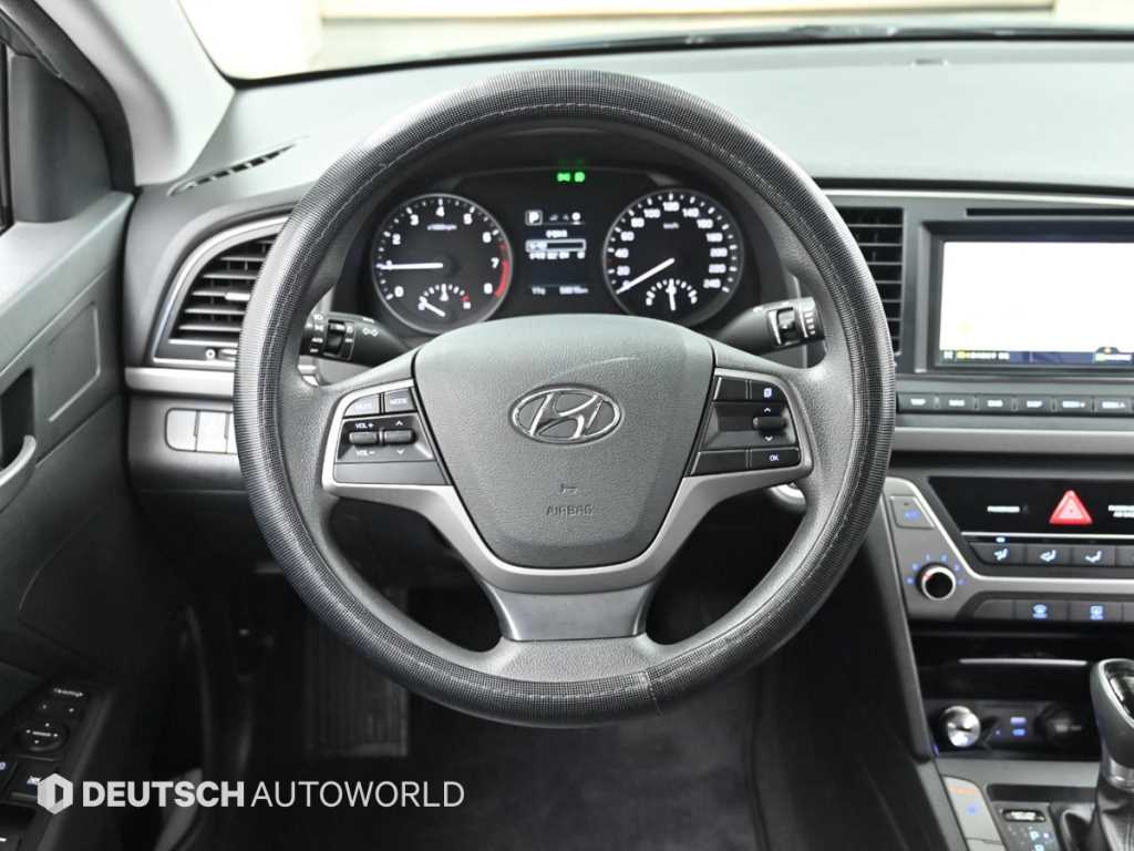 HYUNDAI Avante 2017 Gris - Importación desde Corea - HF Imports Iquique - Foto 13