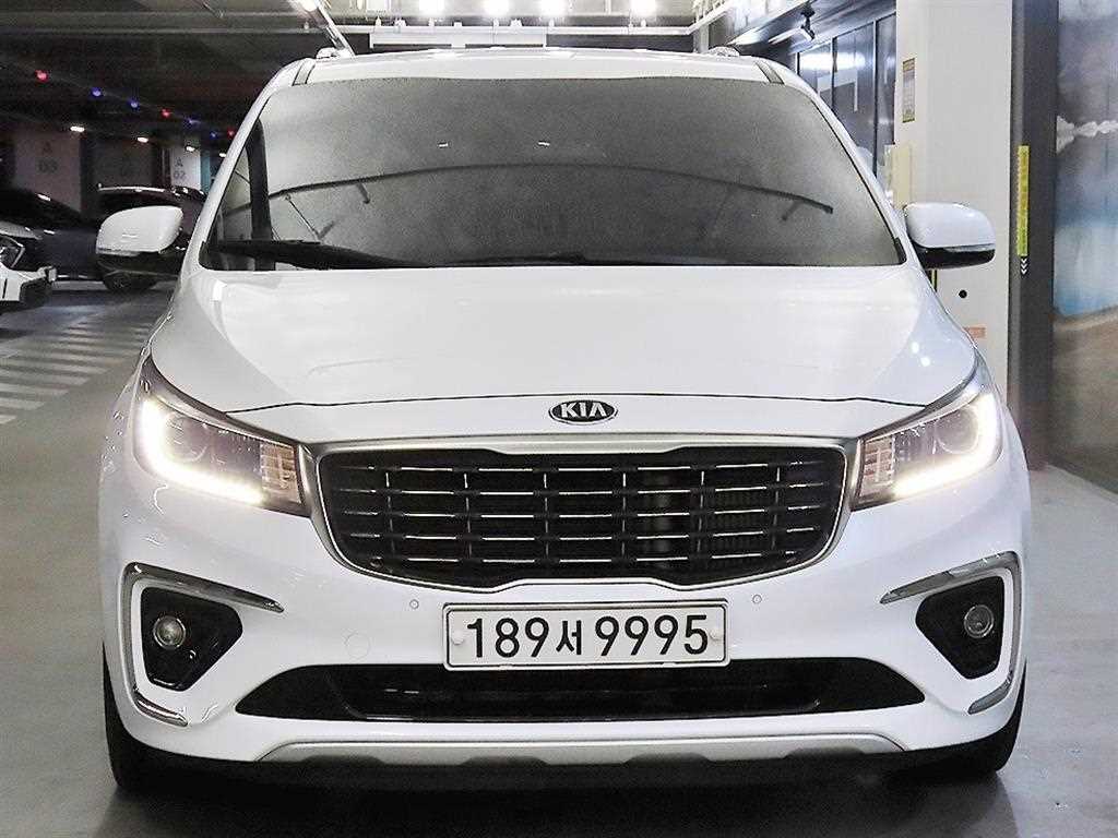KIA Carnival - Vista 2
