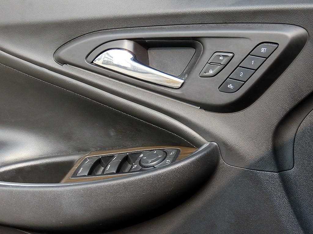 Chevrolet Malibu - Vista 11