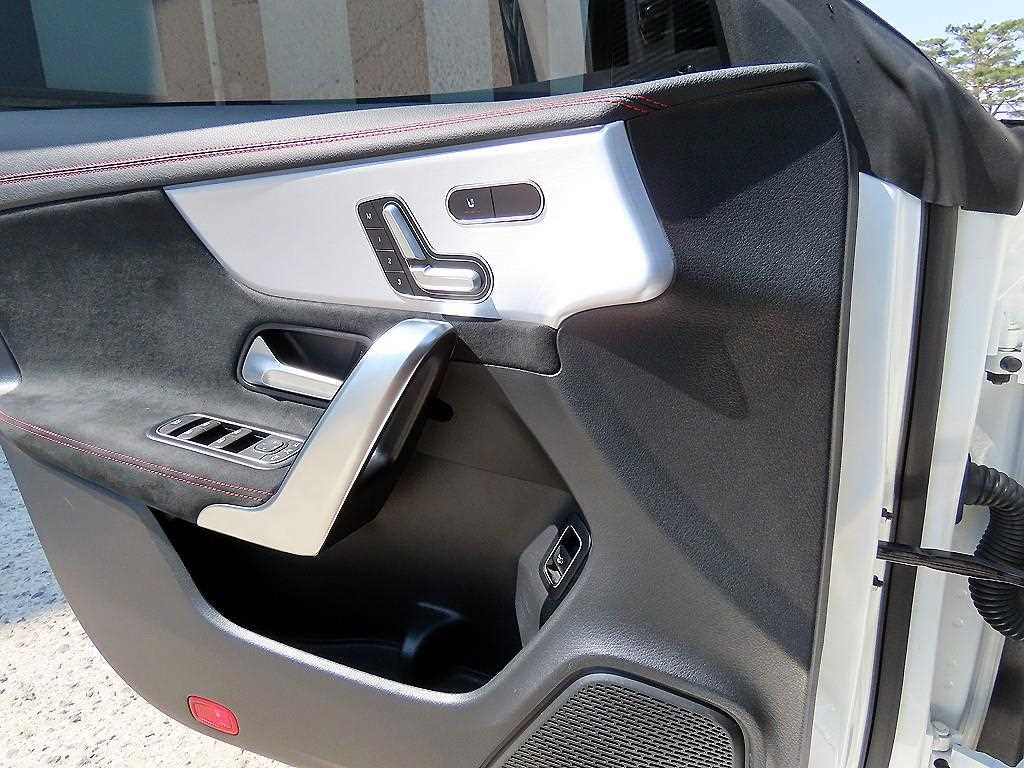 Mercedes Benz CLA Class - Vista 12