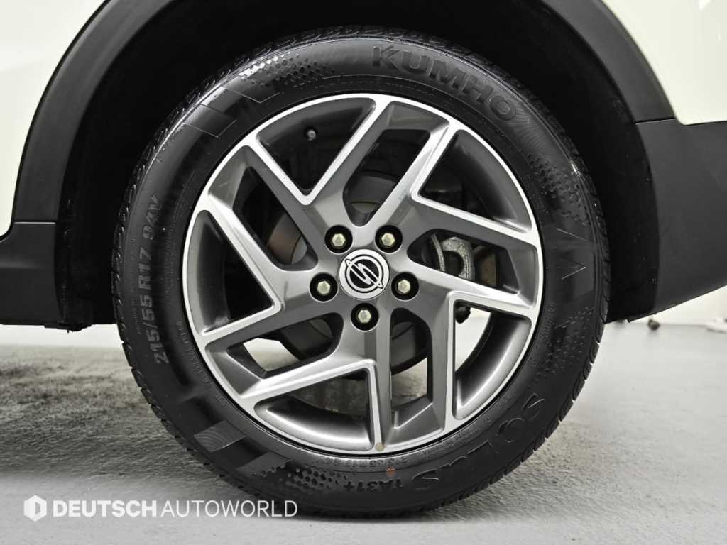 Ssangyong Tivoli - Vista 5