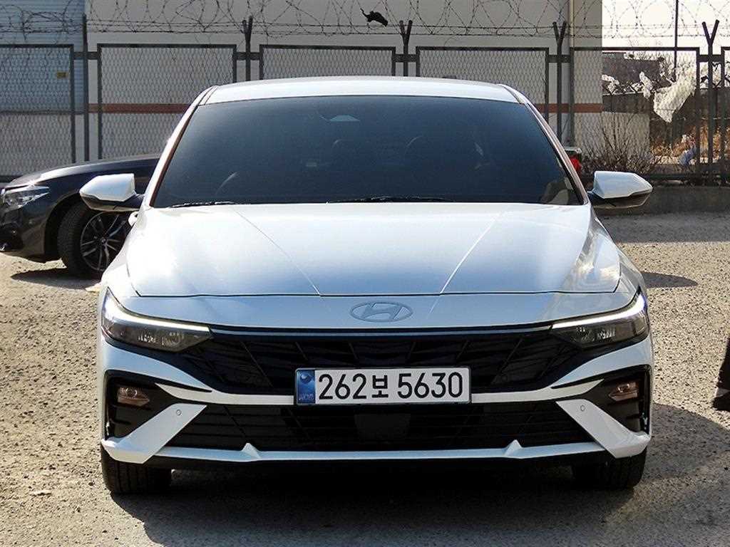 HYUNDAI Avante 2024 Blanco - Importación desde Corea - HF Imports Iquique - Foto 1