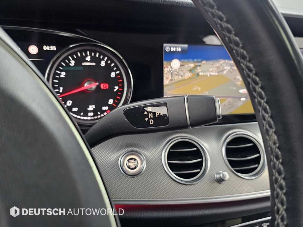 Mercedes Benz E class - Vista 9