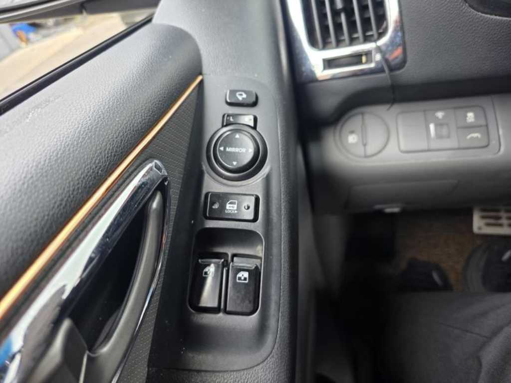 HYUNDAI Starex - Vista 12