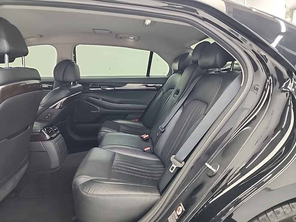 Genesis EQ900 - Vista 12