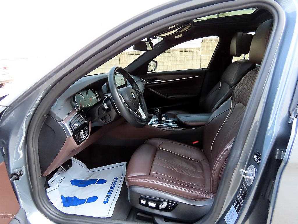 BMW 5 Series - Vista 5