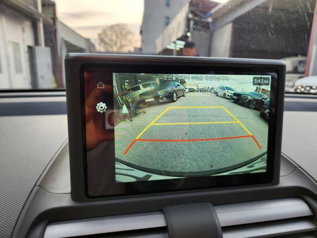 HYUNDAI Casper - Vista 10