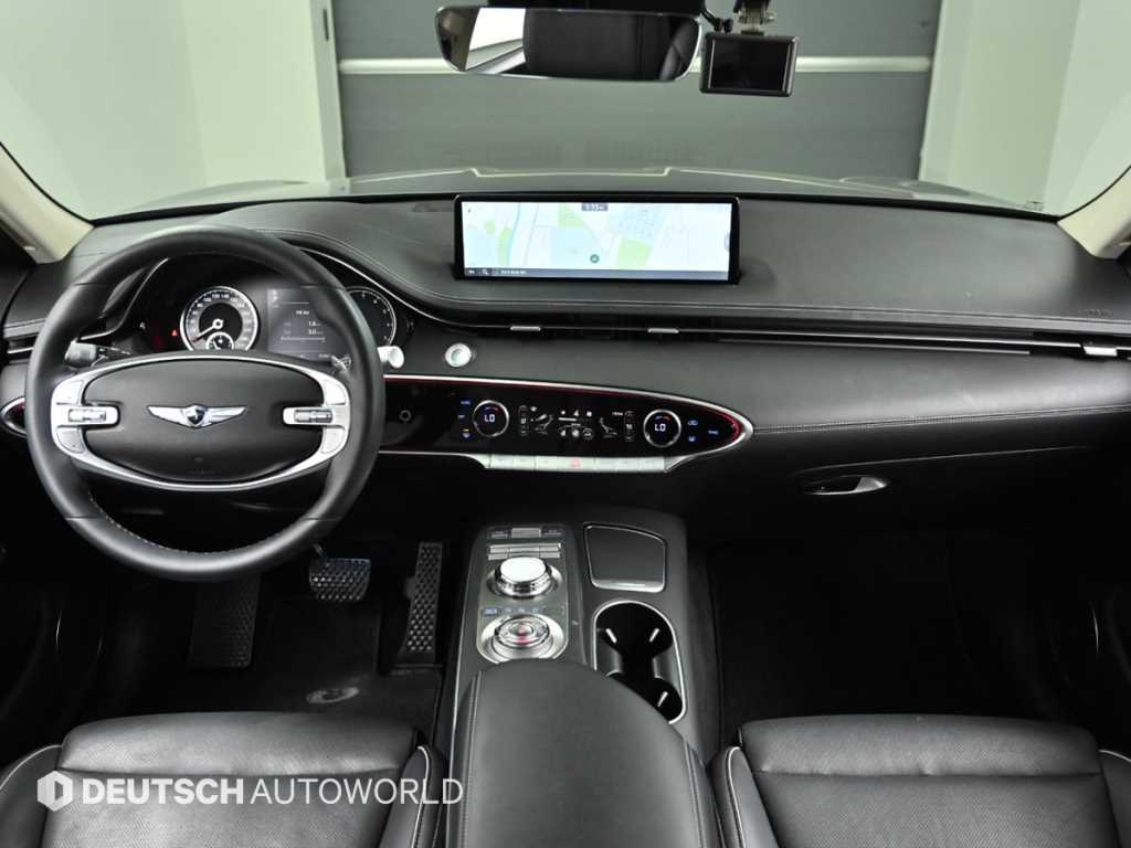 Genesis GV70 - Vista 7