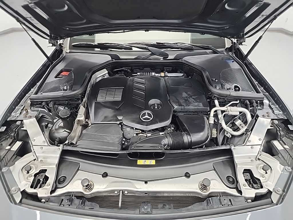 Mercedes Benz CLS Class - Vista 5