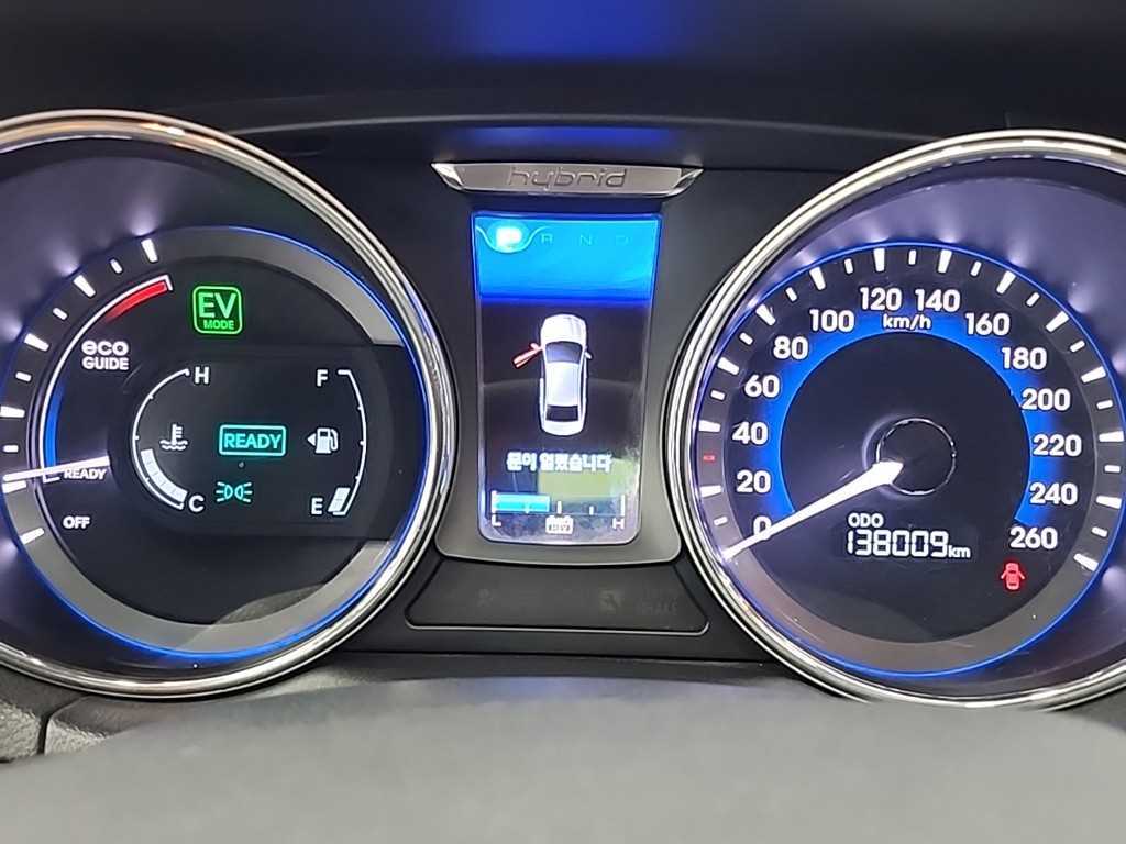 HYUNDAI Sonata - Vista 7