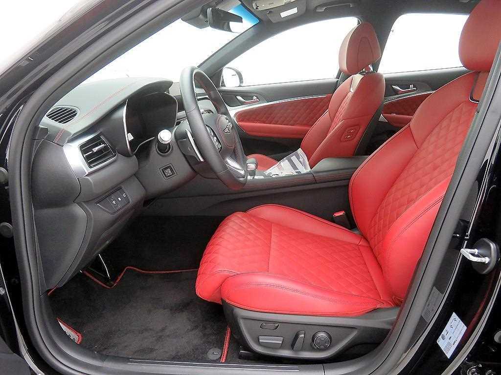 Genesis G70 - Vista 6