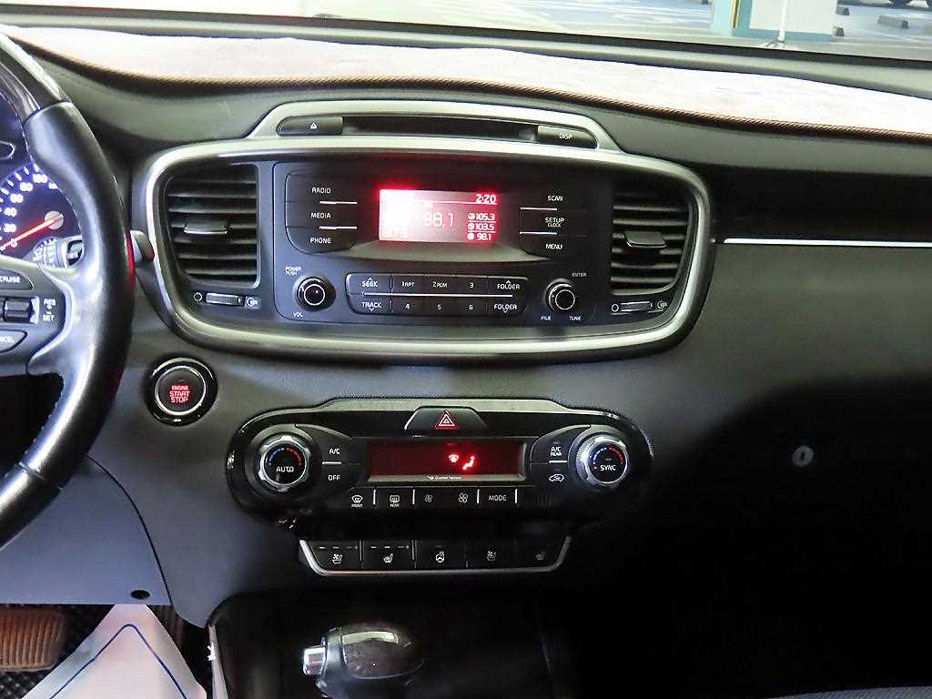 KIA Sorento - Vista 11