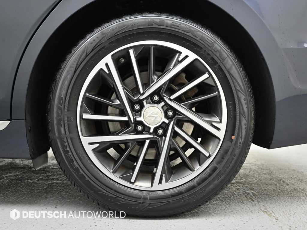 HYUNDAI Grandeur - Vista 5