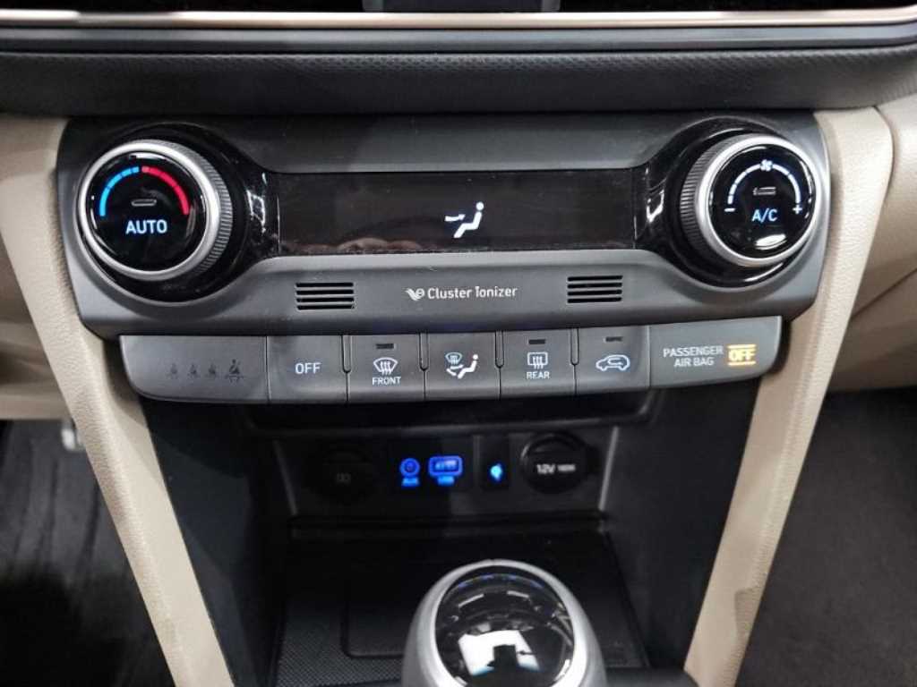 HYUNDAI Kona - Vista 11