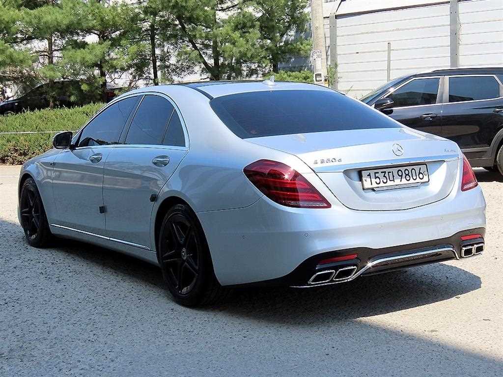 Mercedes Benz S Class - Vista 3