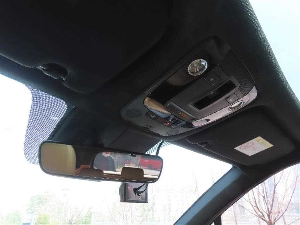 KIA Sorento - Vista 10