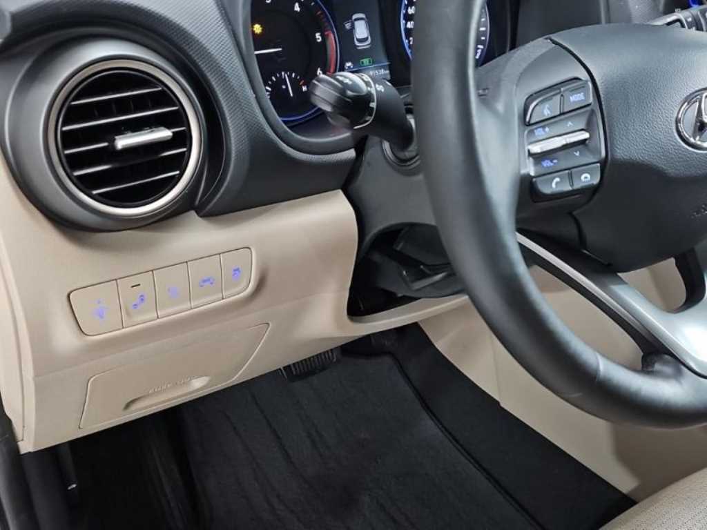 HYUNDAI Kona - Vista 8