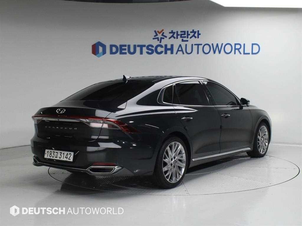 HYUNDAI Grandeur - Vista 2