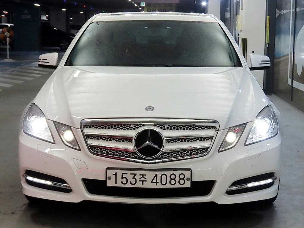 Mercedes Benz E class - Vista 2