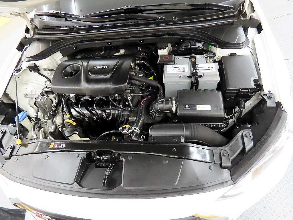 HYUNDAI Avante 2016 Blanco - Importación desde Corea - HF Imports Iquique - Foto 19