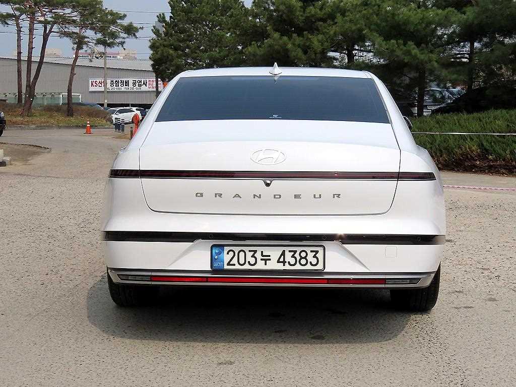 HYUNDAI Grandeur - Vista 4