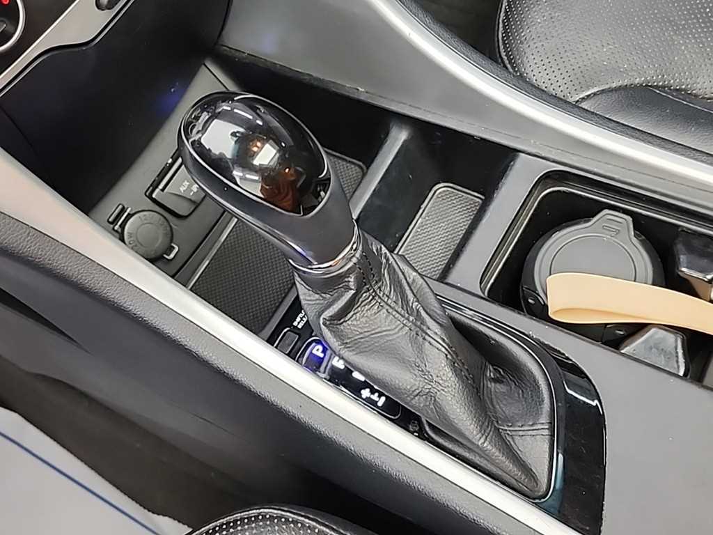 HYUNDAI Sonata - Vista 12