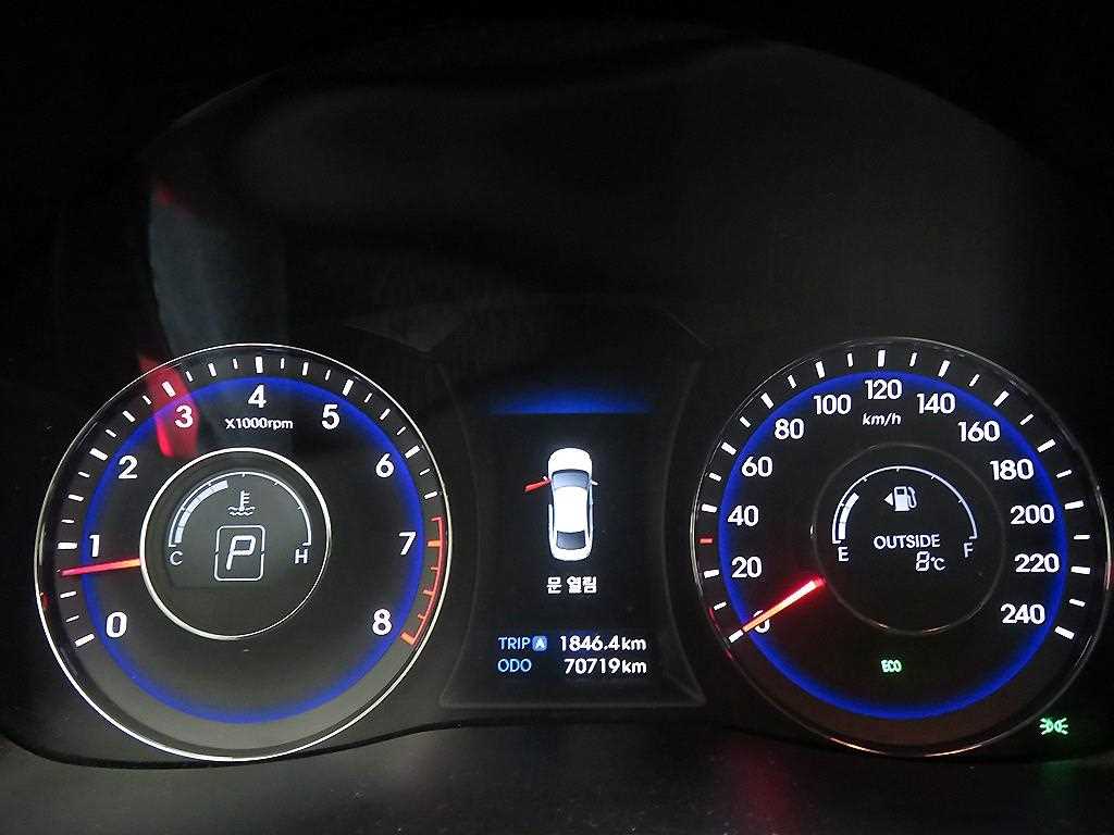 HYUNDAI i40 - Vista 11