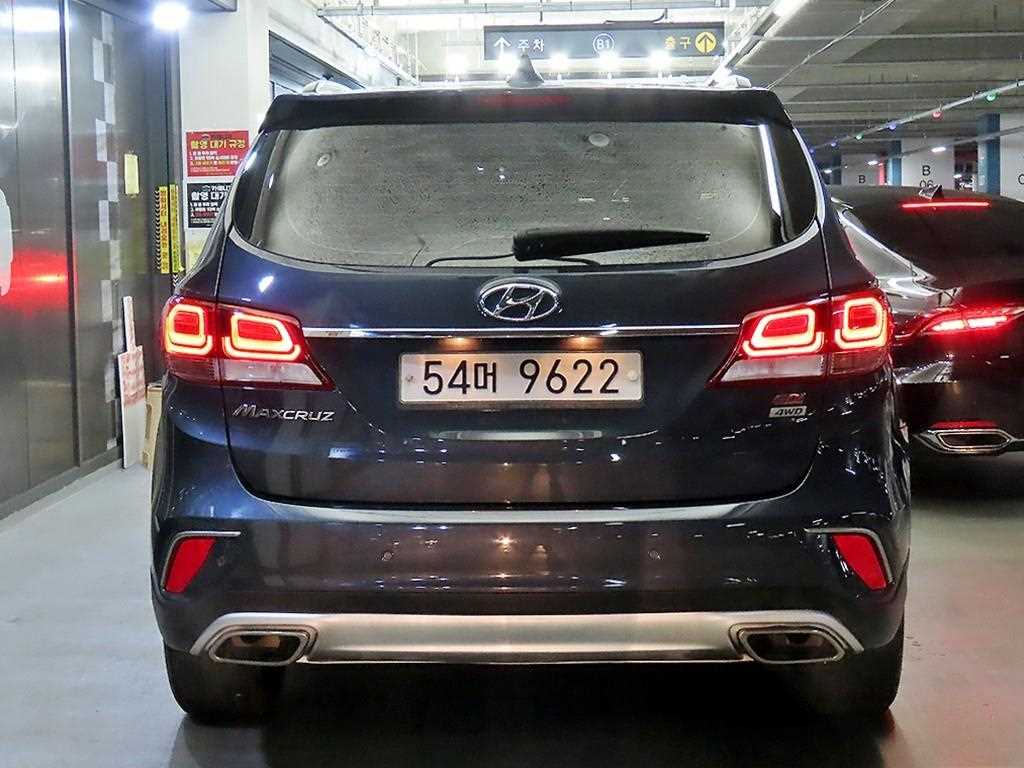 HYUNDAI Maxcruz - Vista 5