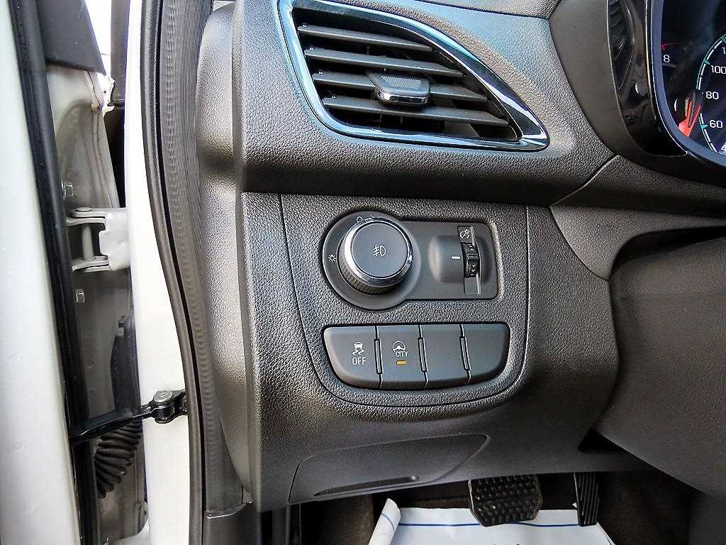 Chevrolet Spark - Vista 12