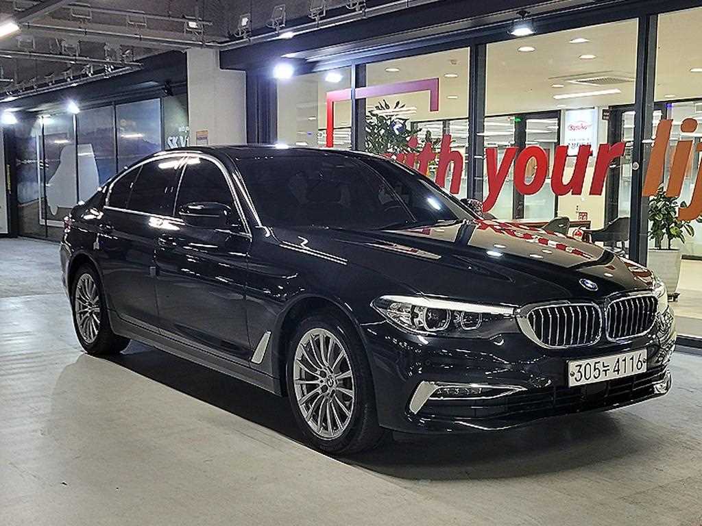 BMW 5 Series 2020 Negro - Importación desde Corea - HF Imports Iquique - Foto 1