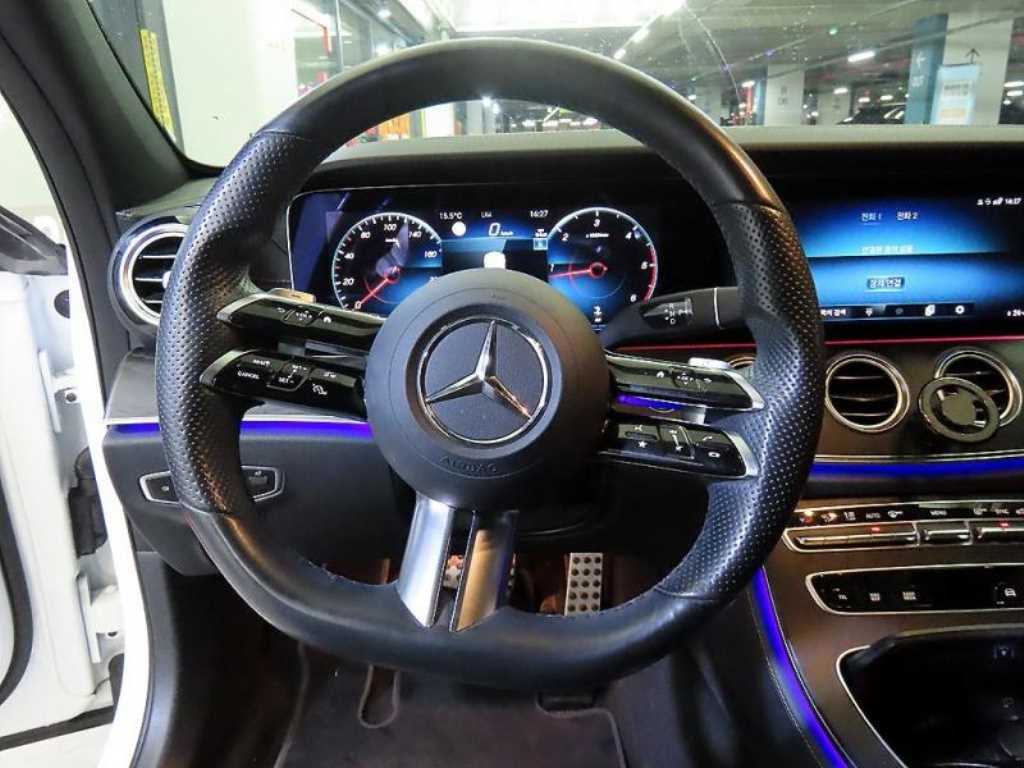 Mercedes Benz E class - Vista 8