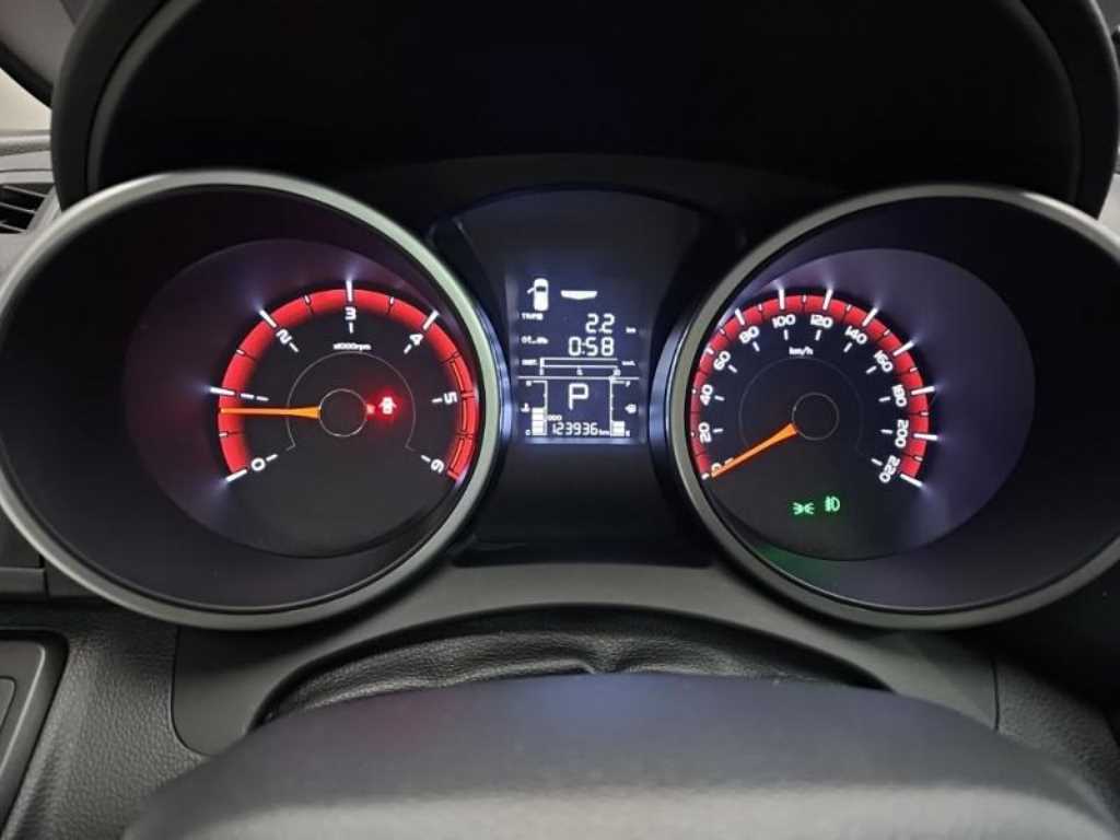 Ssangyong Tivoli - Vista 6