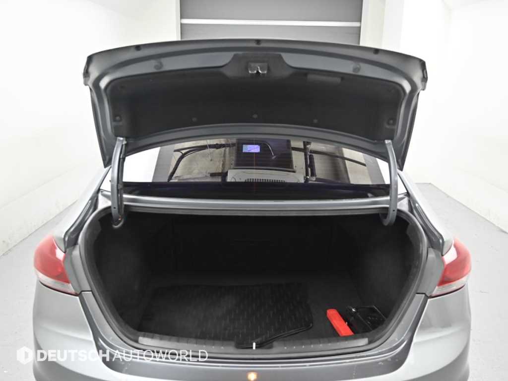 HYUNDAI Avante 2017 Gris - Importación desde Corea - HF Imports Iquique - Foto 19