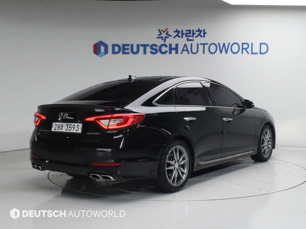 HYUNDAI Sonata - Vista 2