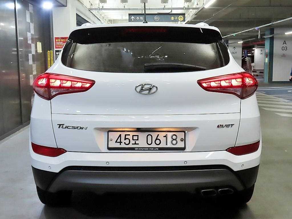 HYUNDAI Tucson - Vista 5