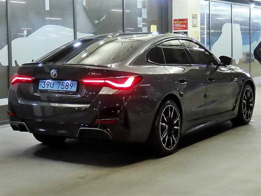BMW i4 - Vista 4
