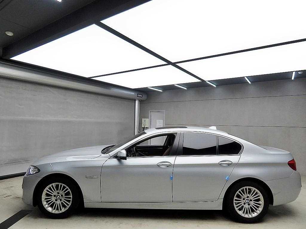 BMW 5 Series - Vista 4