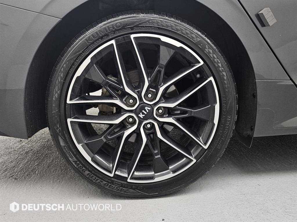 KIA K5 - Vista 7