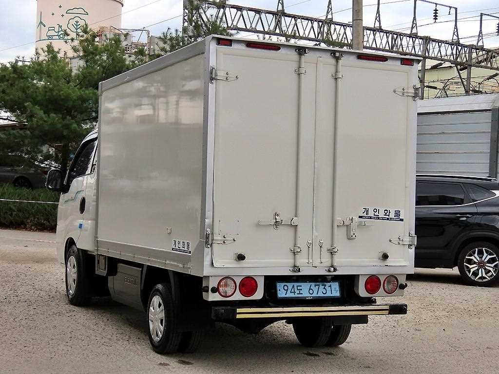 Small Truck Cargo (small) - Vista 3