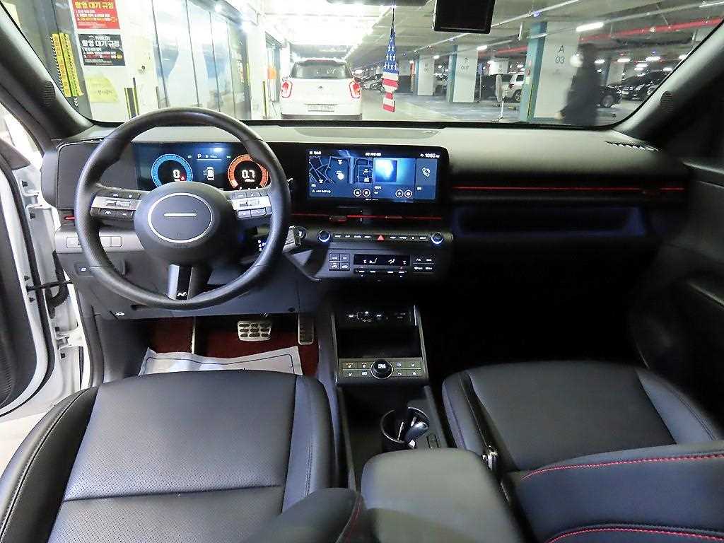 HYUNDAI Kona - Vista 10