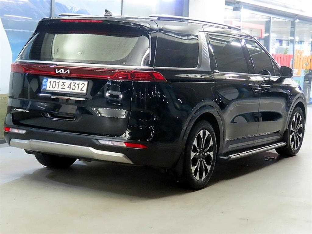 KIA Carnival - Vista 4