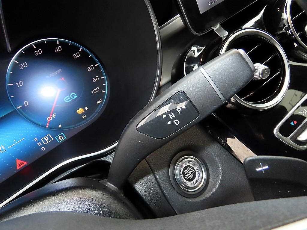 Mercedes Benz GLC Class - Vista 11