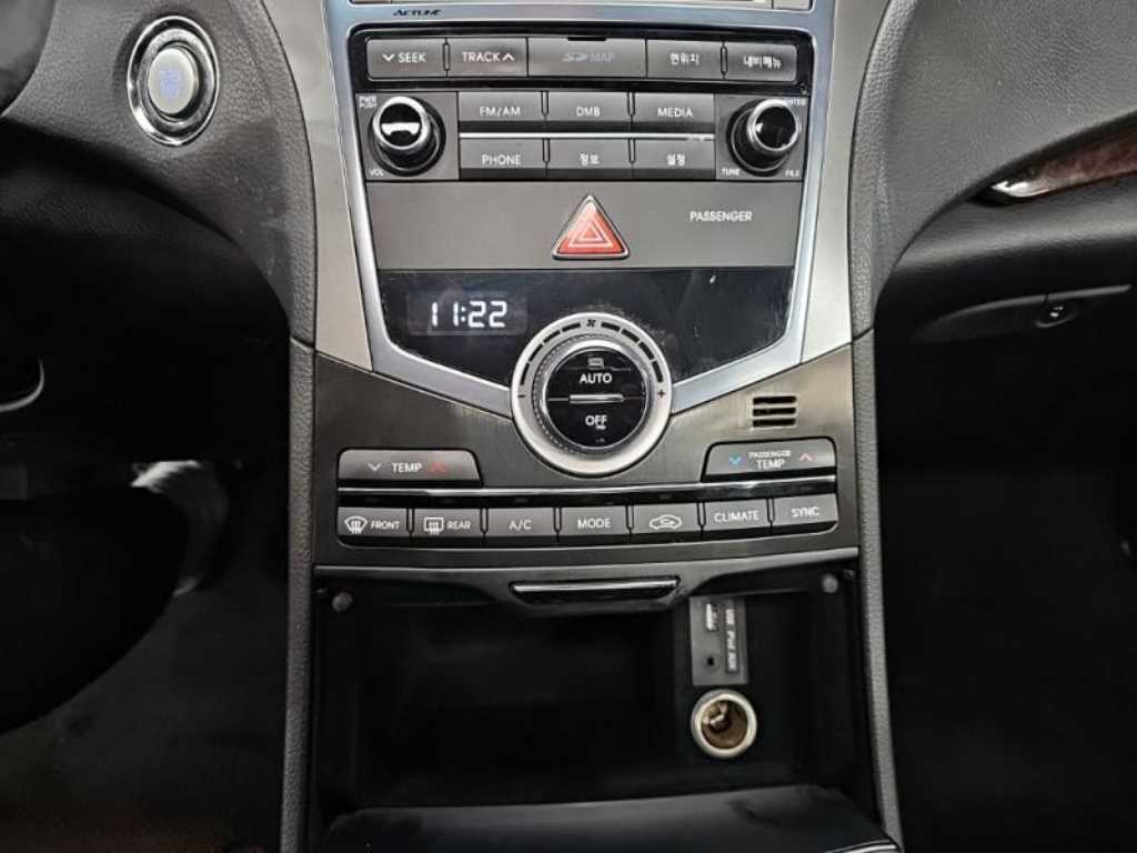 HYUNDAI Grandeur - Vista 11