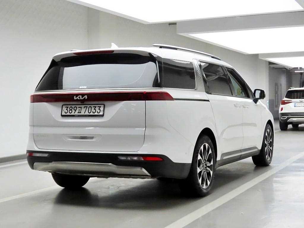 KIA Carnival - Vista 4