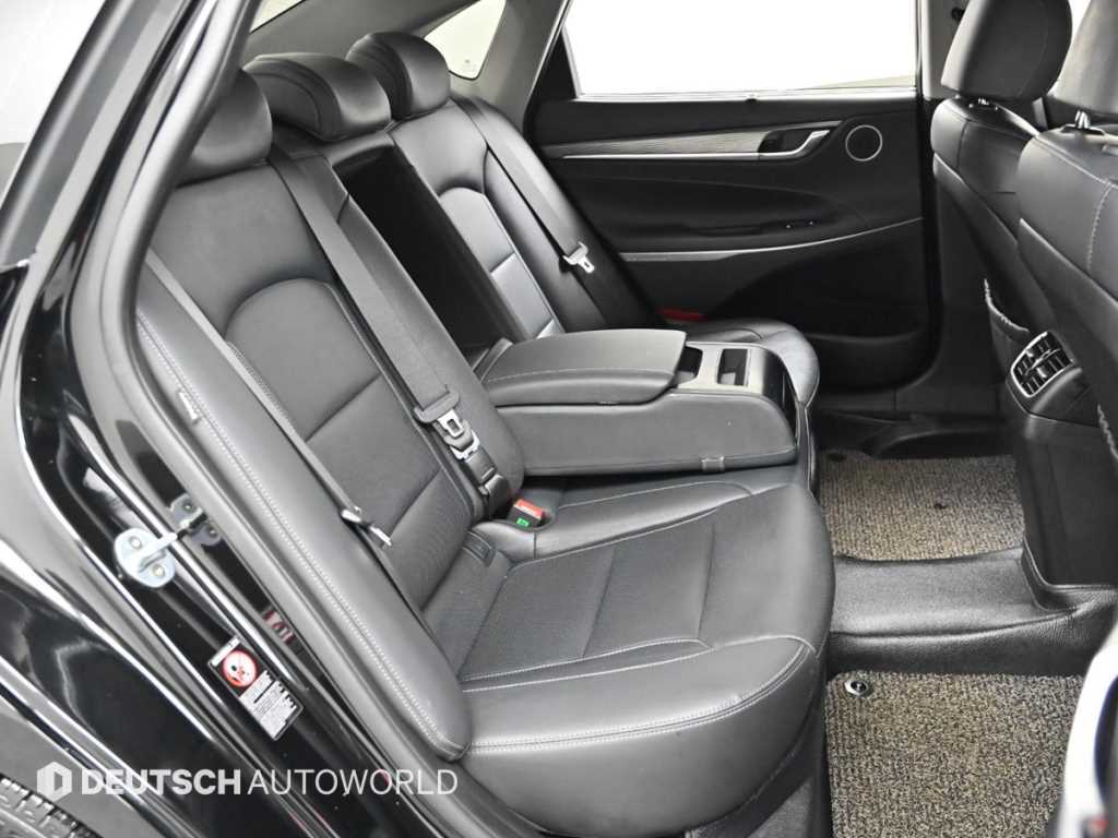 HYUNDAI Grandeur - Vista 12