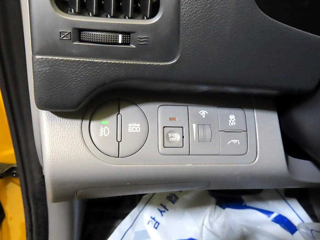 HYUNDAI Starex 2019 Amarillo - Importación desde Corea - HF Imports Iquique - Foto 16