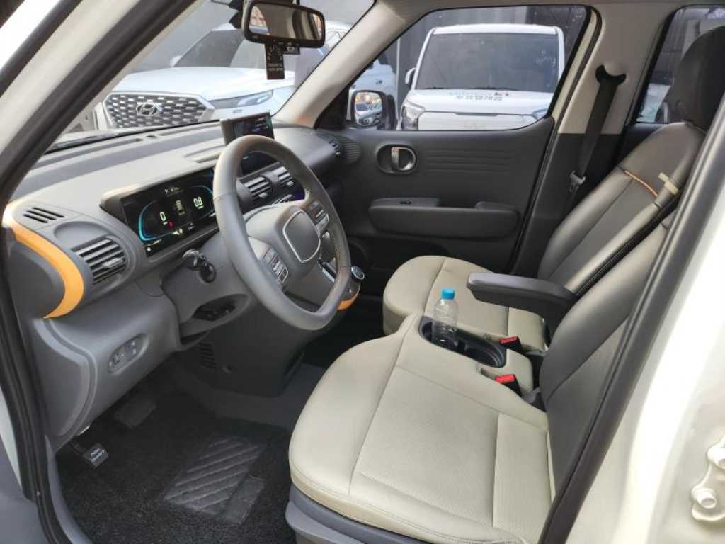 HYUNDAI Casper - Vista 6