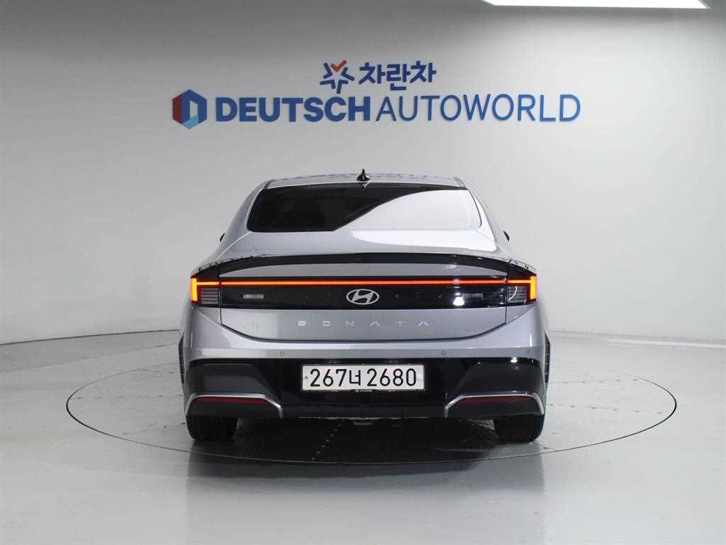 HYUNDAI Sonata - Vista 4