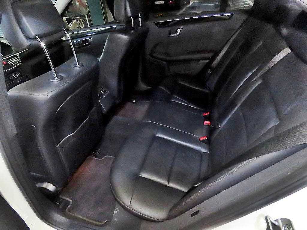 Mercedes Benz E class - Vista 7