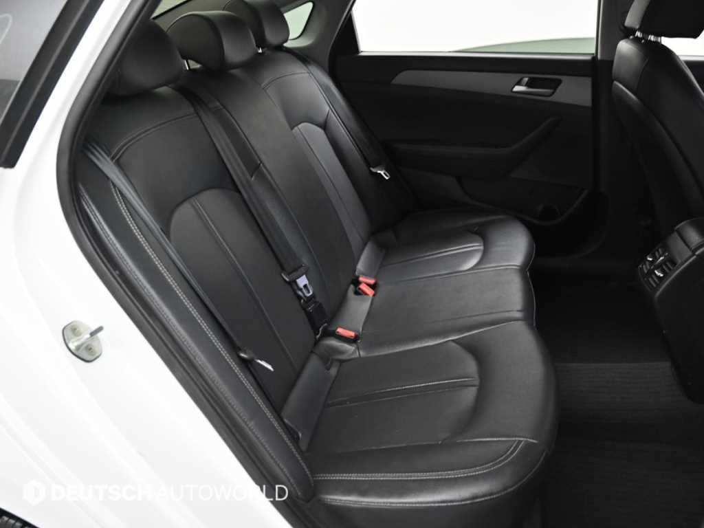 HYUNDAI Sonata - Vista 12